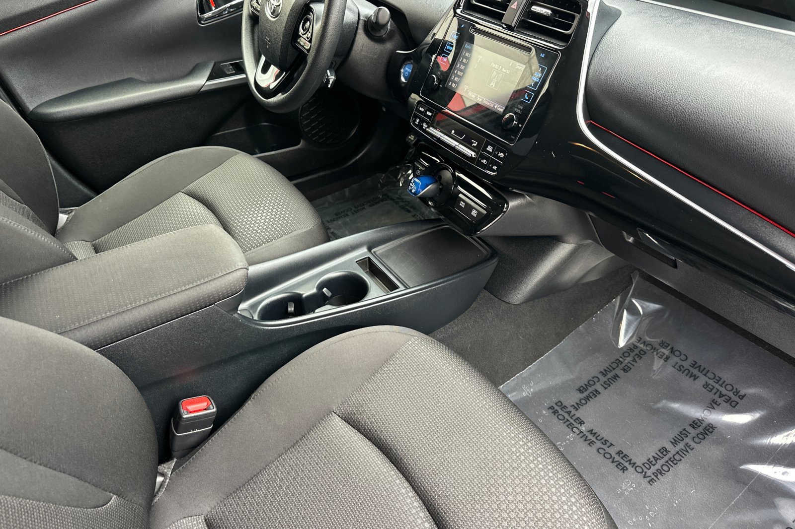 Used 2019 Toyota Prius LE w/ Carpet Mat Package FWD image 17