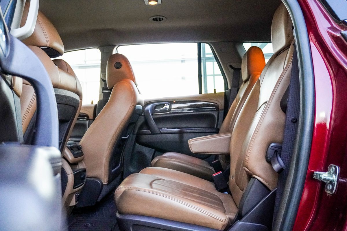 Used 2015 Buick Enclave Premium image 19