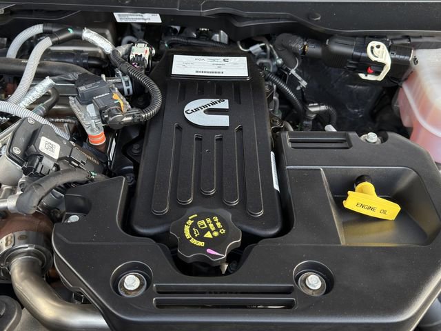 Used 2025 RAM 2500 Laramie w/ Night Edition image 32
