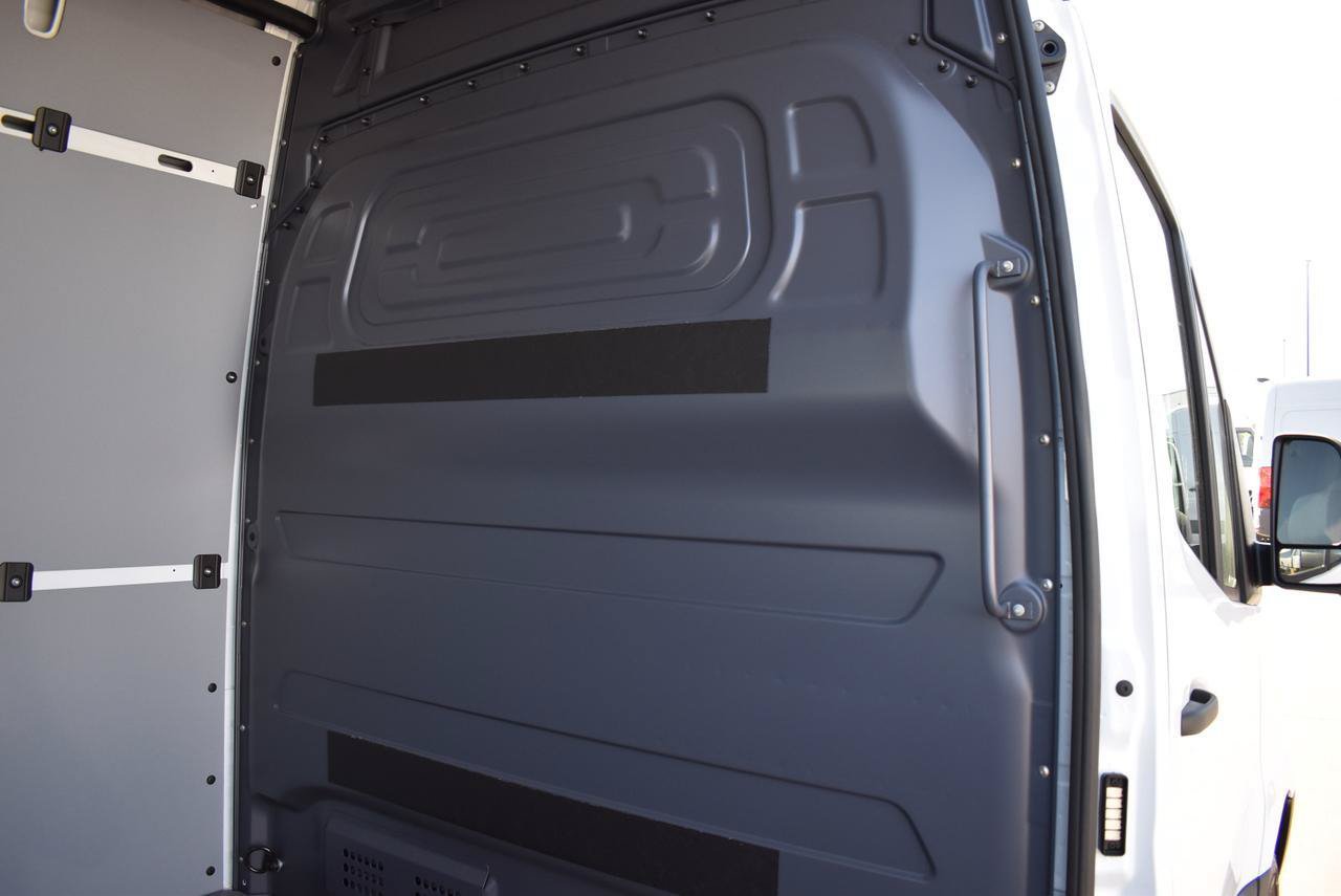 New 2025 Mercedes-Benz Sprinter 2500 image 9