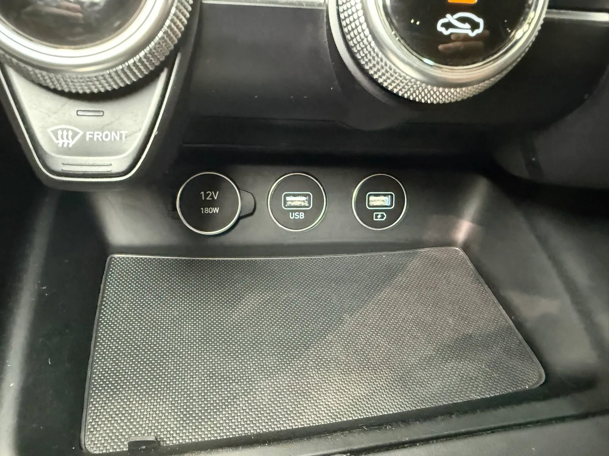 Used 2022 Genesis G70 3.3T image 25