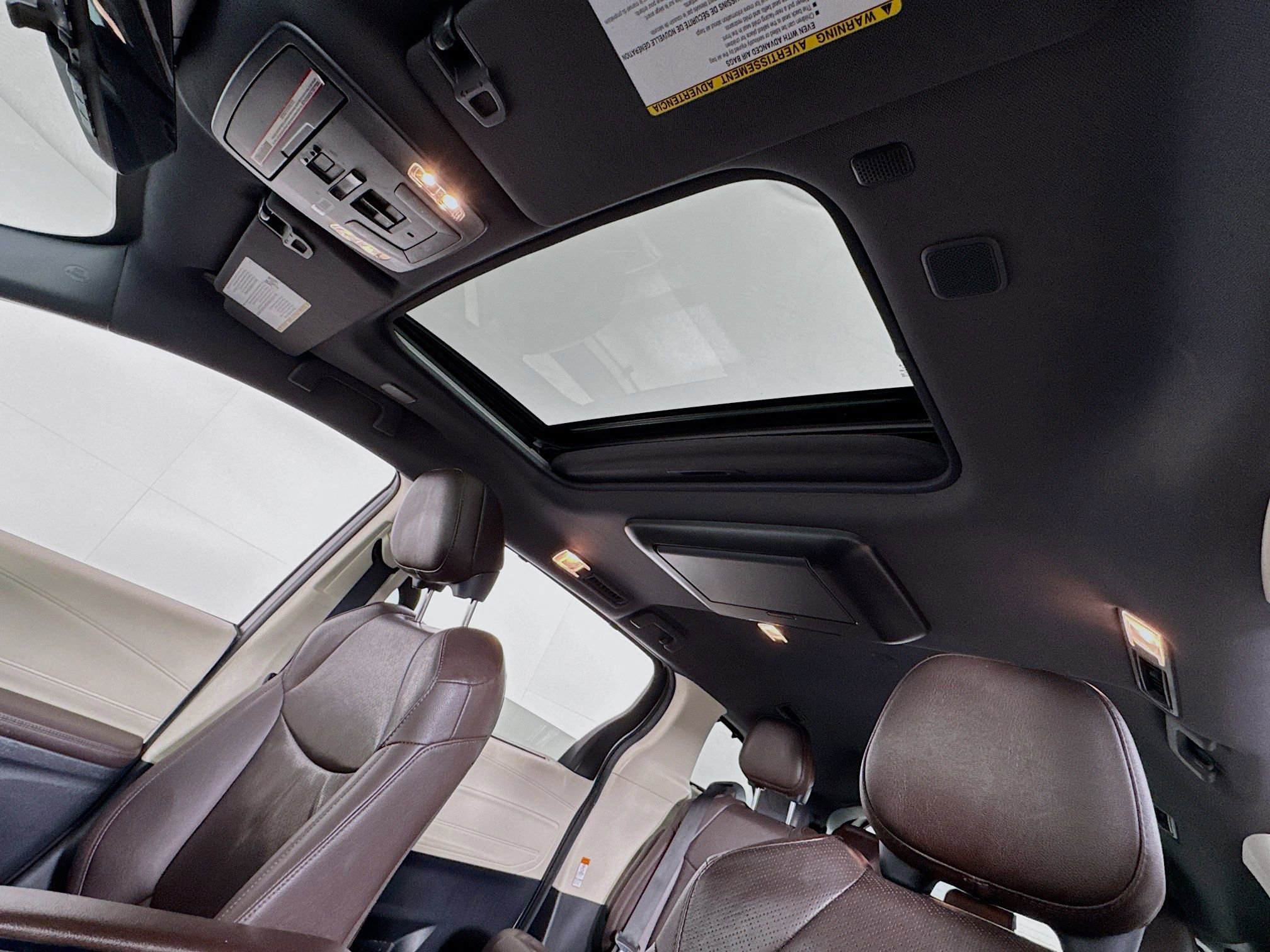 Certified 2022 Toyota Sienna Platinum image 15