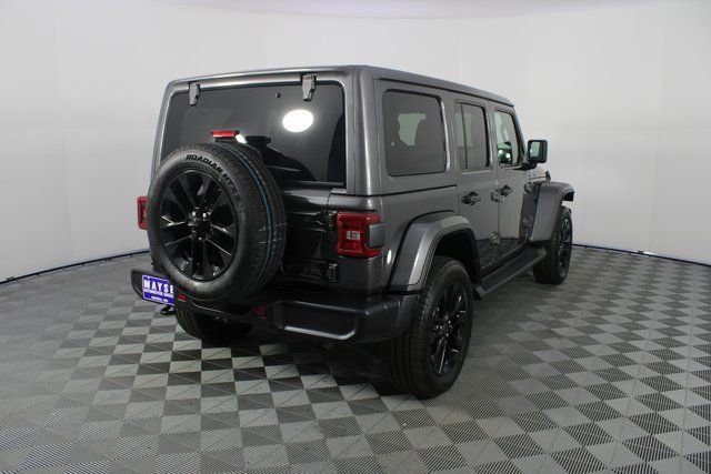 Used 2025 Jeep Wrangler Unlimited Sahara image 23
