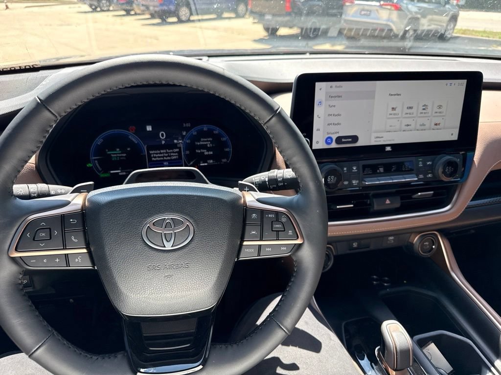 Used 2026 Toyota Grand Highlander AWD Hybrid image 19