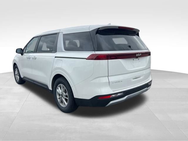 Used 2024 Kia Carnival LX FWD image 6