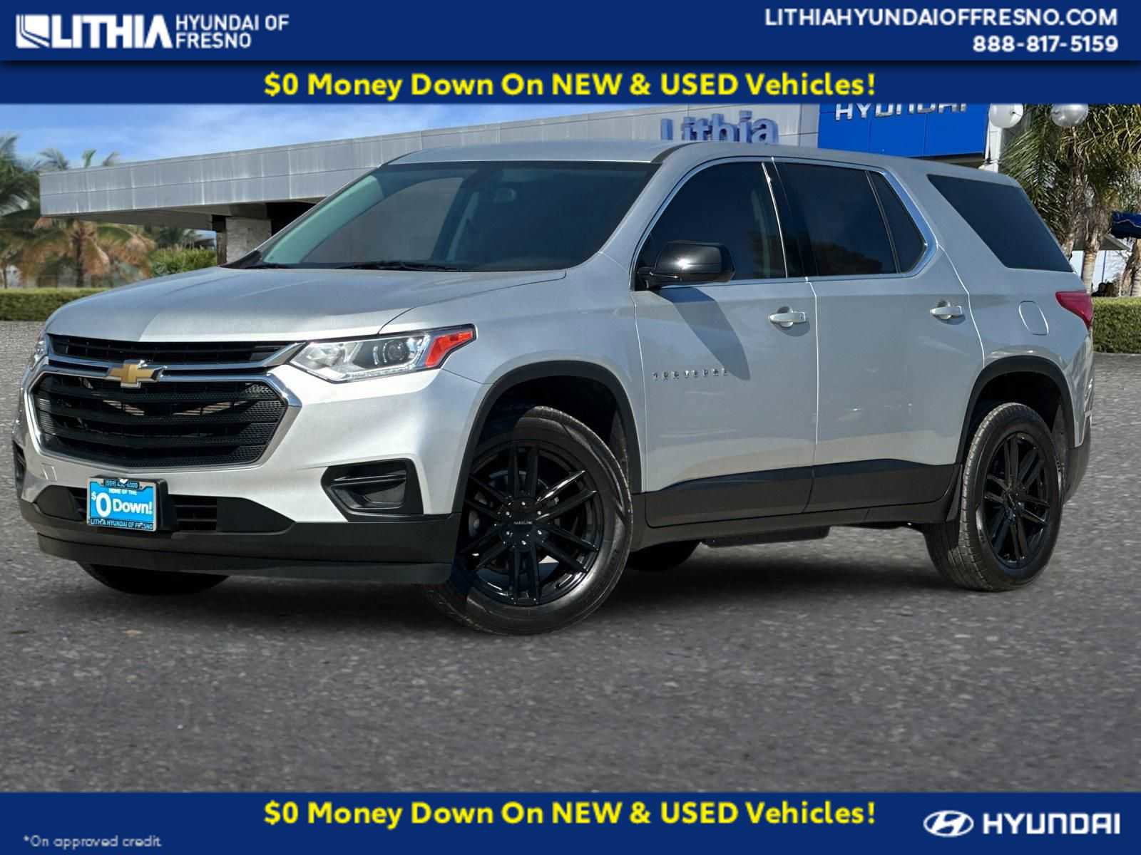Used 2020 Chevrolet Traverse LS FWD image 1
