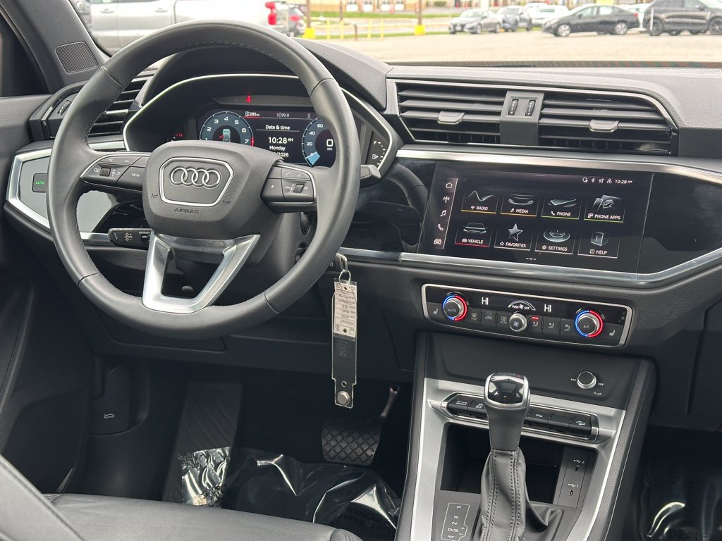 Used 2025 Audi Q3 2.0T Premium AWD/4WD image 13