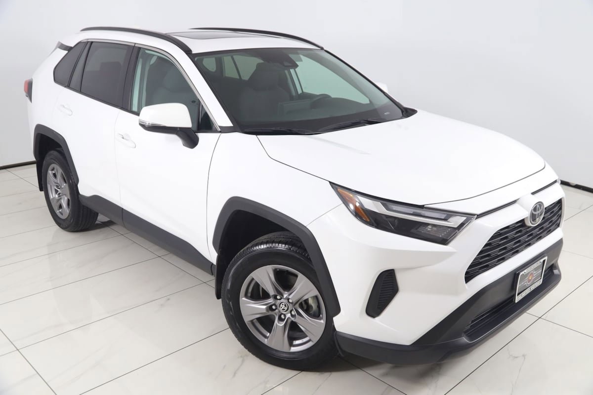 Used 2024 Toyota RAV4 XLE w/ Convenience Package AWD/4WD image 17