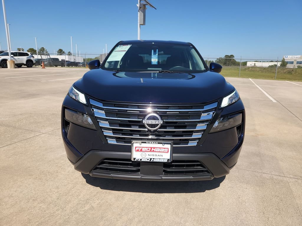 Used 2025 Nissan Rogue SV AWD/4WD image 9