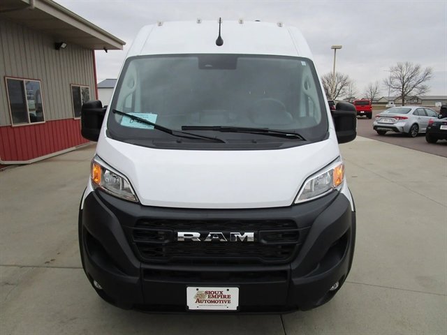 Used 2025 RAM ProMaster 2500 w/ Convenience Group image 4