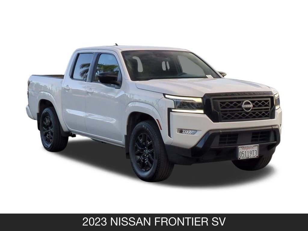 Used 2023 Nissan Frontier SV w/ Midnight Edition Package RWD image 2
