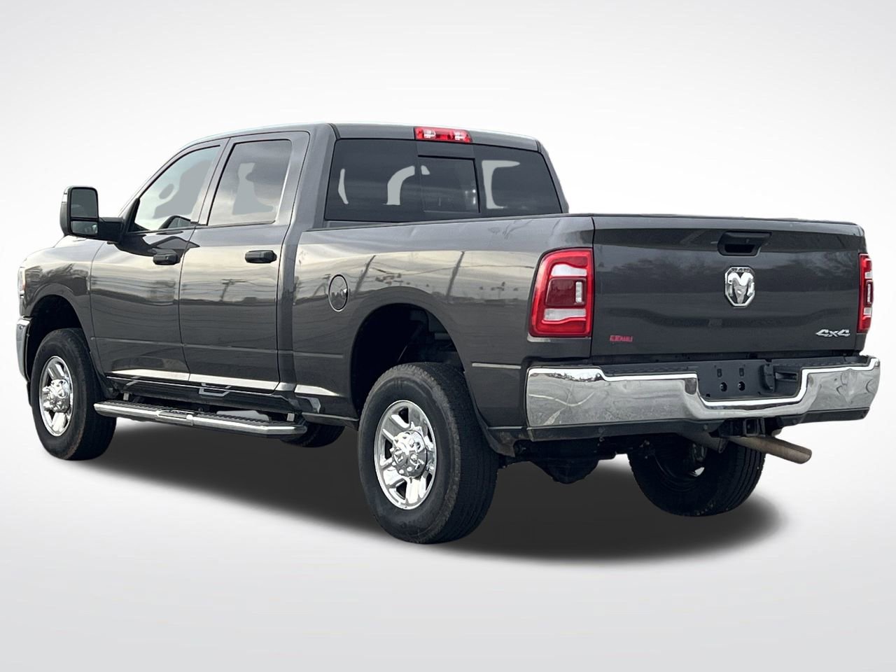 Used 2024 RAM 2500 Tradesman w/ Chrome Appearance Group image 32