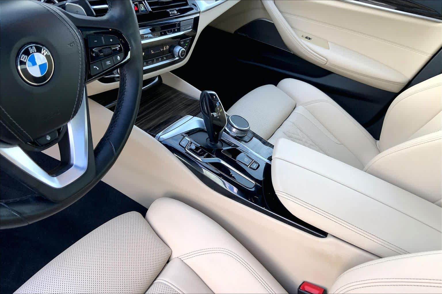 Used 2022 BMW 530i xDrive AWD/4WD image 17