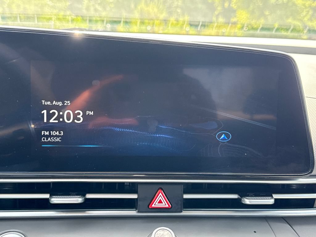Used 2025 Hyundai Elantra SEL FWD image 26