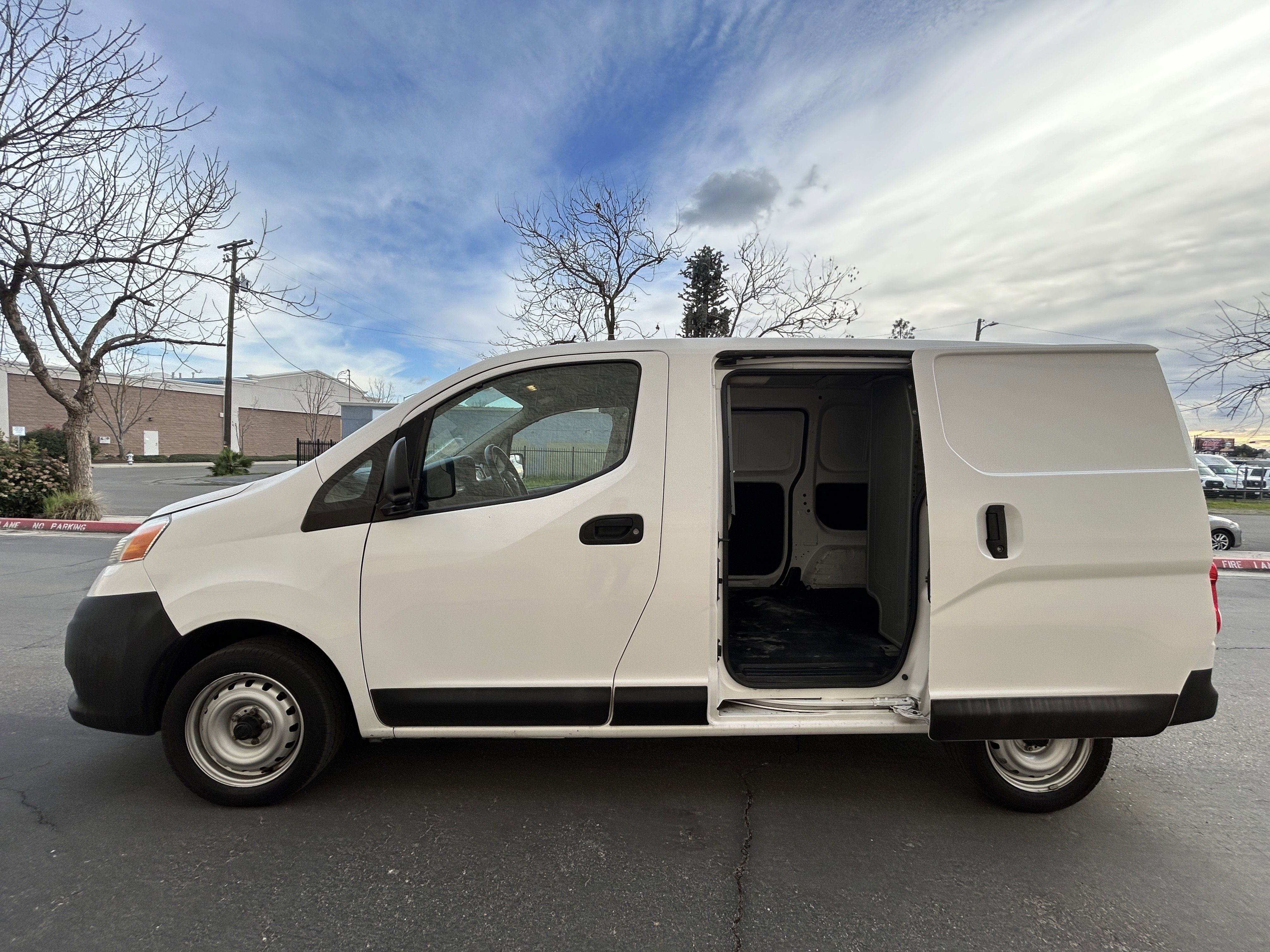 Used 2019 Nissan NV200 S image 20