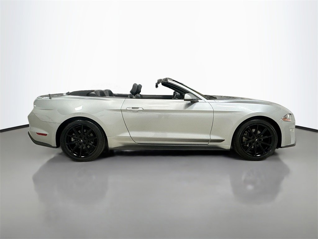 Used 2022 Ford Mustang Premium image 8