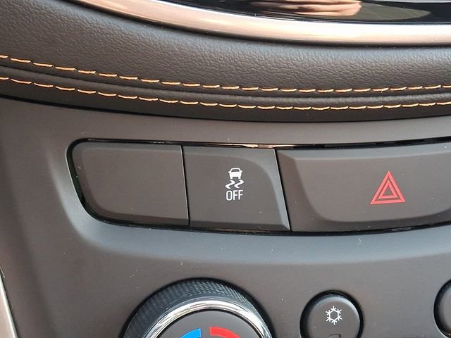 Certified 2022 Chevrolet Trax LT w/ LT Convenience Package image 26