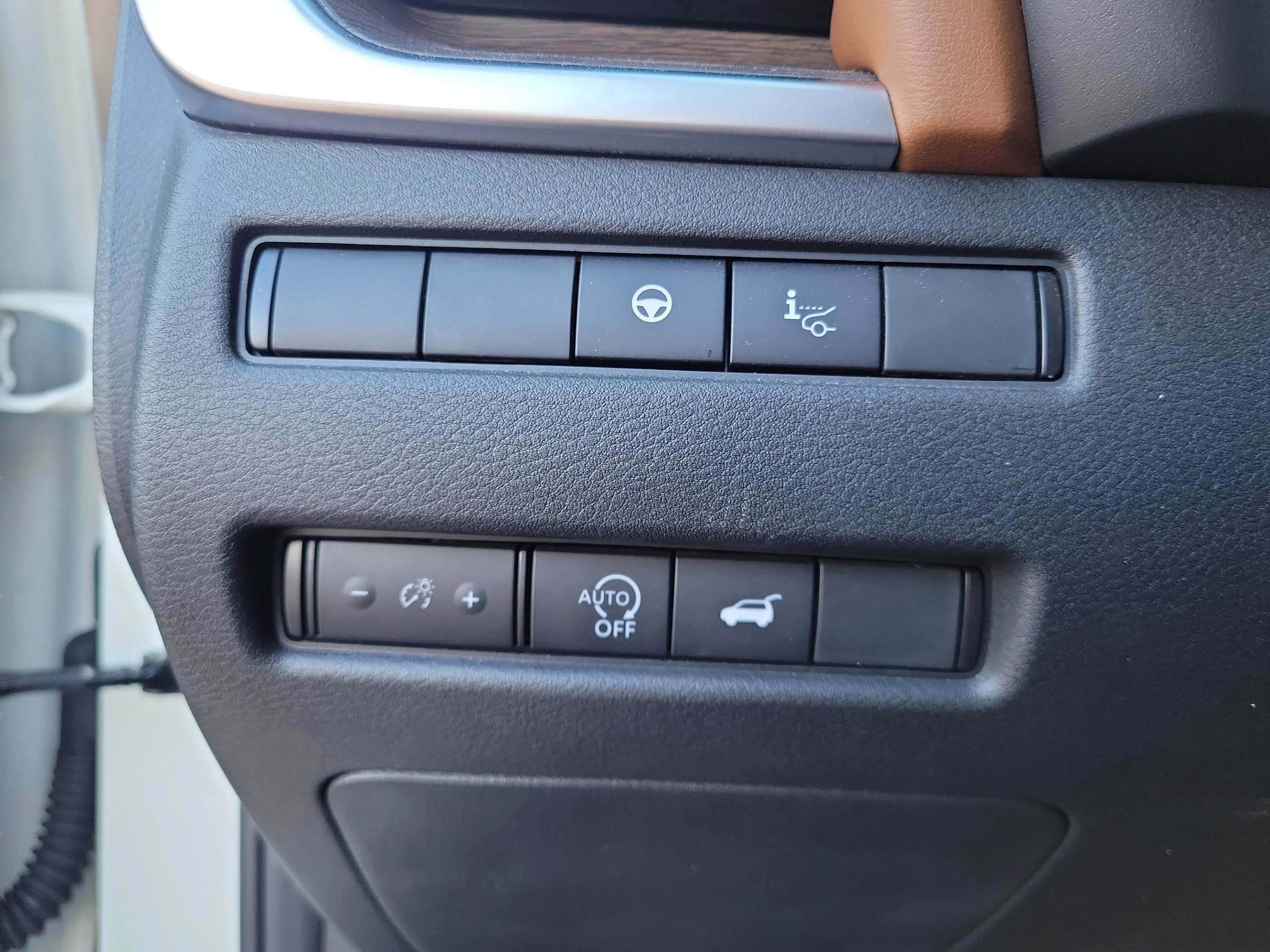 Used 2024 Nissan Rogue Platinum w/ Platinum Premium Package image 18