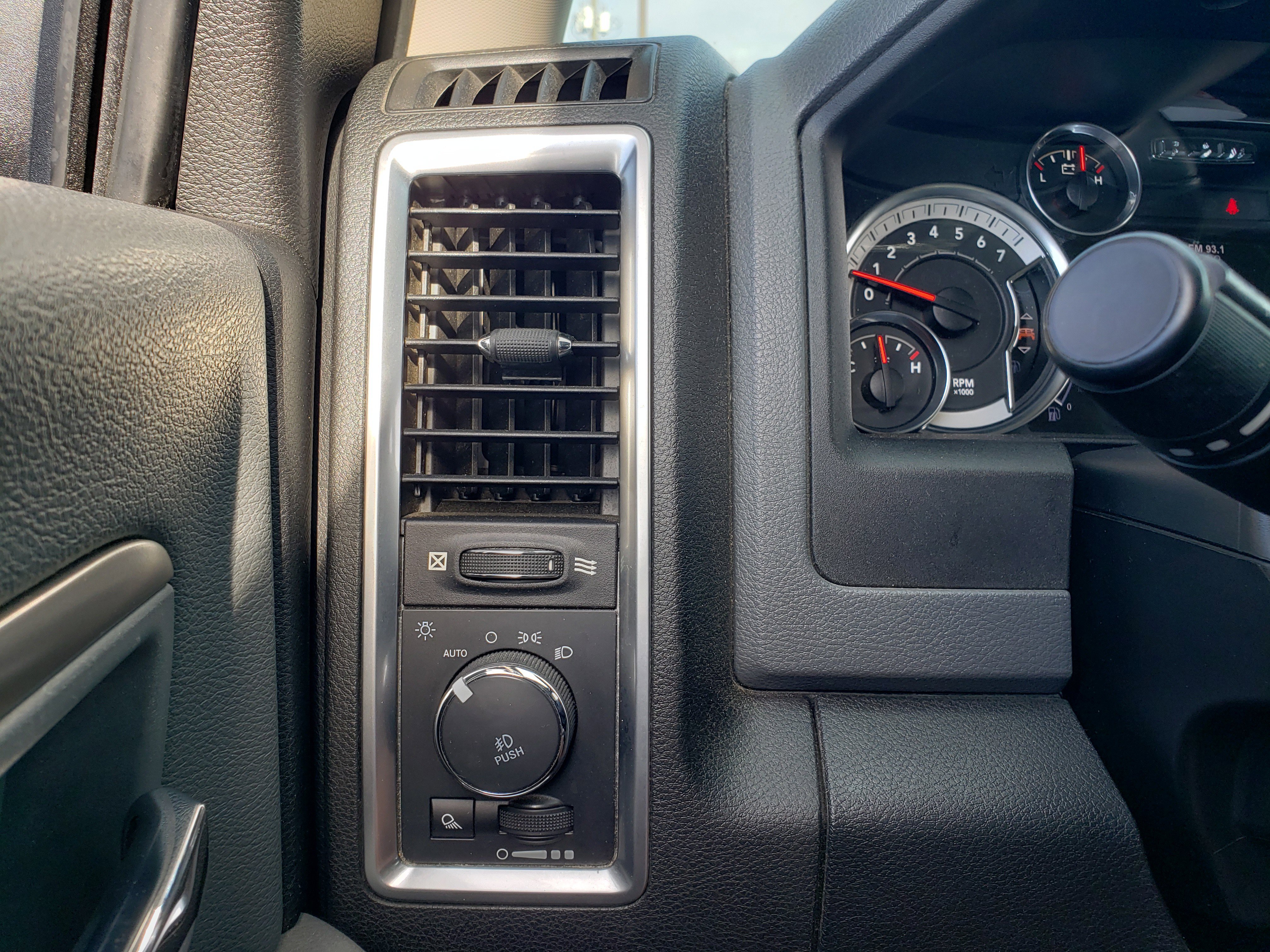 Used 2017 RAM 1500 Big Horn image 12