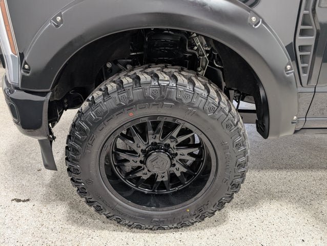 Used 2024 Ford F350 Platinum w/ FX4 Off-Road Package AWD/4WD image 12