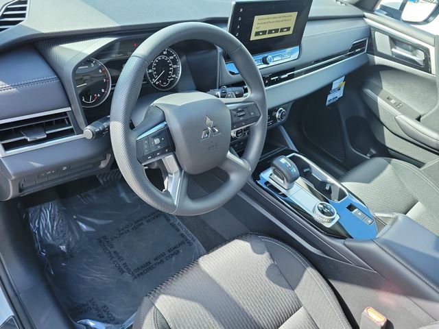 New 2026 Mitsubishi Outlander ES image 19