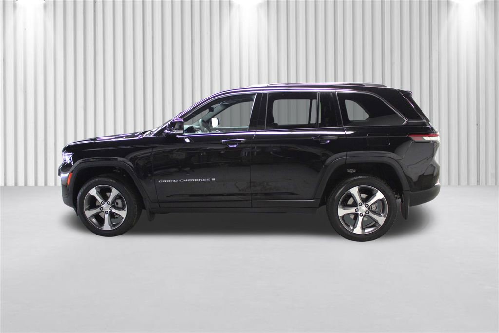 New 2025 Jeep Grand Cherokee Limited w/ Luxury Tech Group II image 7
