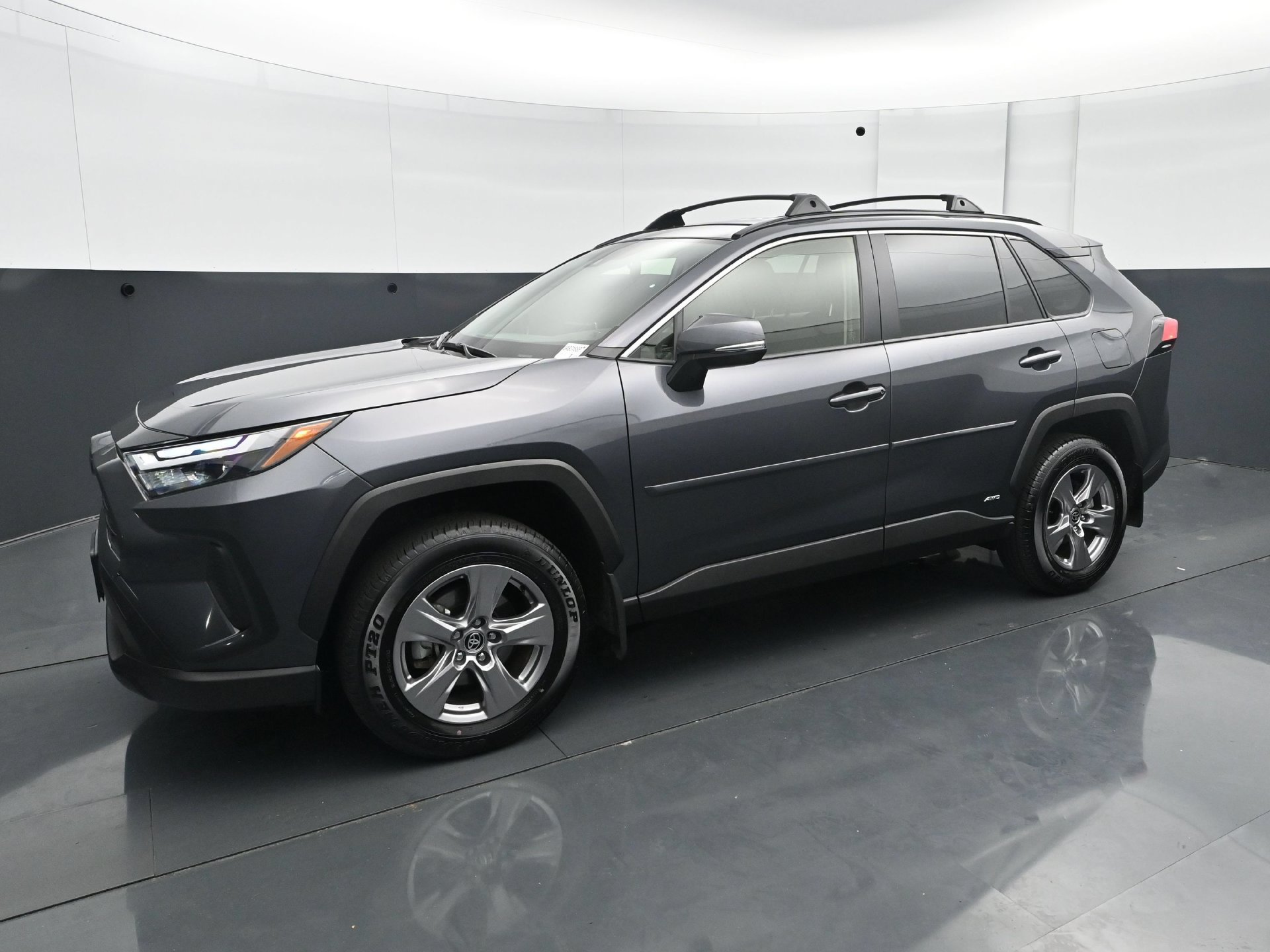 Used 2025 Toyota RAV4 LE AWD/4WD image 2