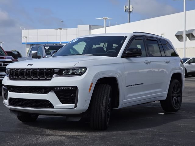 Used 2026 Jeep Grand Cherokee Limited AWD/4WD image 21
