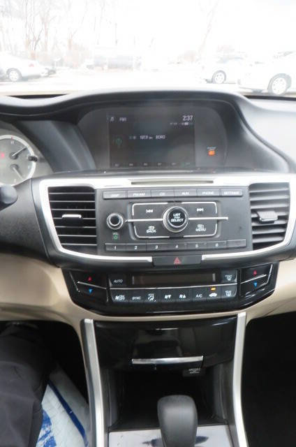 Used 2016 Honda Accord LX image 43