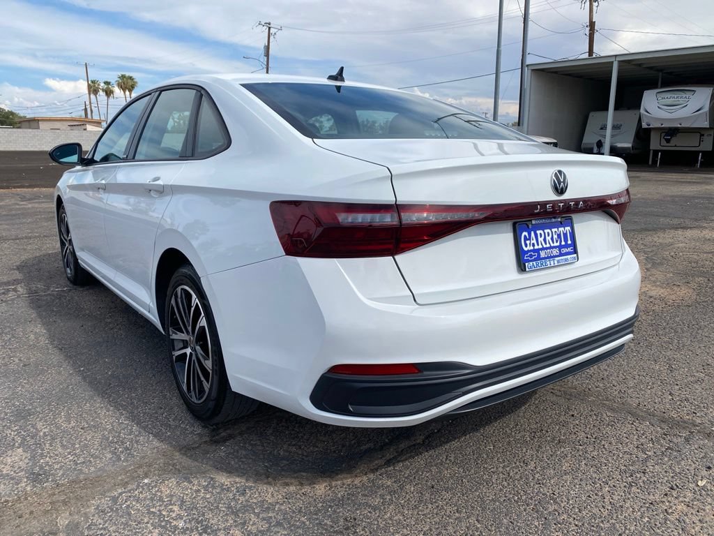 Used 2025 Volkswagen Jetta Sport FWD image 14