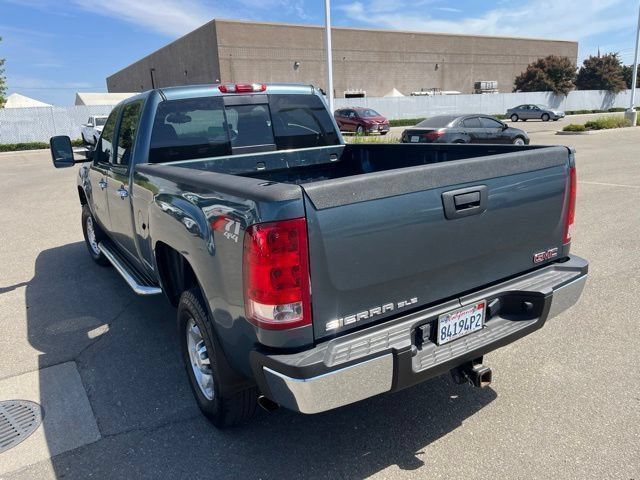 Used 2010 GMC Sierra 2500 SLE w/ Suspension Package, Off-Road AWD/4WD image 5