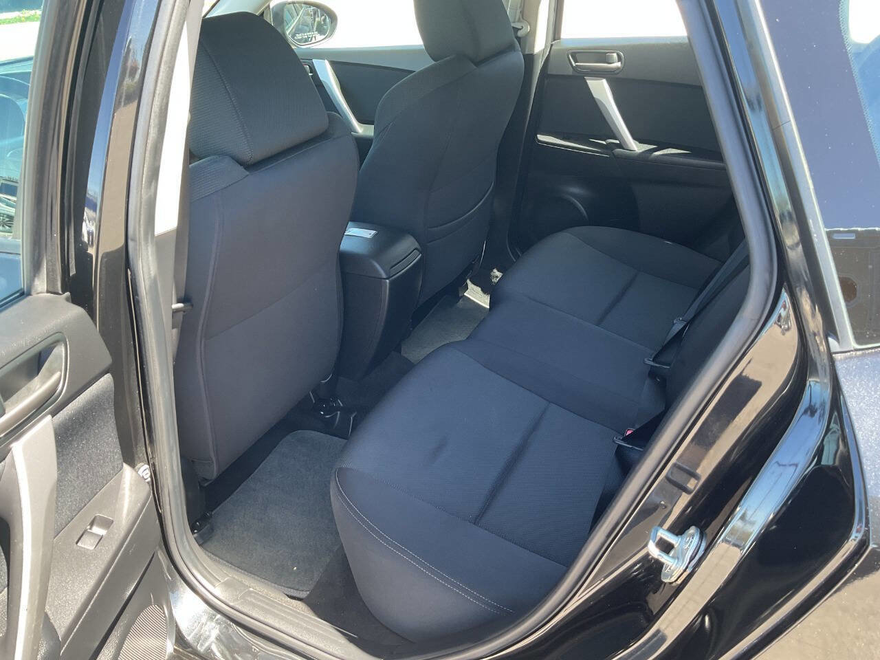 Used 2010 MAZDA MAZDA3 s Sport FWD image 26