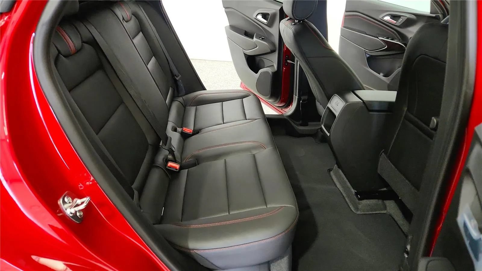 New 2026 Chevrolet Trax RS w/ Driver Confidence Package FWD image 37