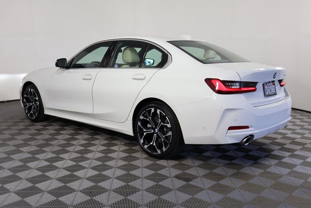 Used 2025 BMW 330i Sedan w/ Premium Package image 6