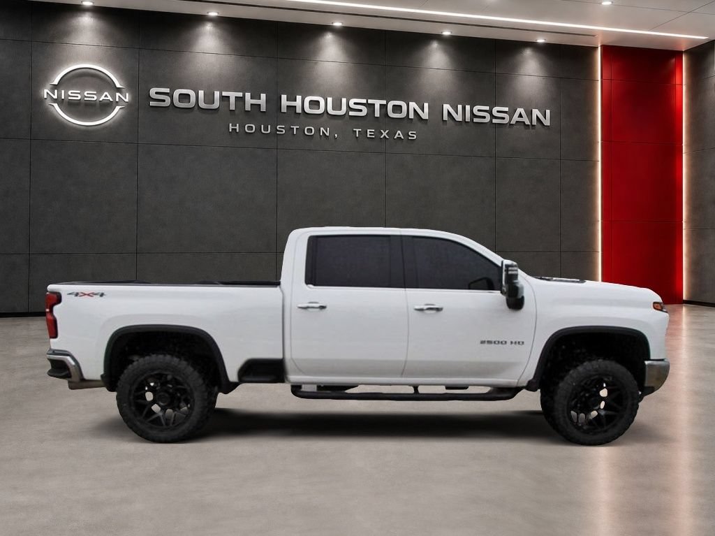 Used 2025 Chevrolet Silverado 2500 LTZ w/ LTZ Convenience Package AWD/4WD image 5