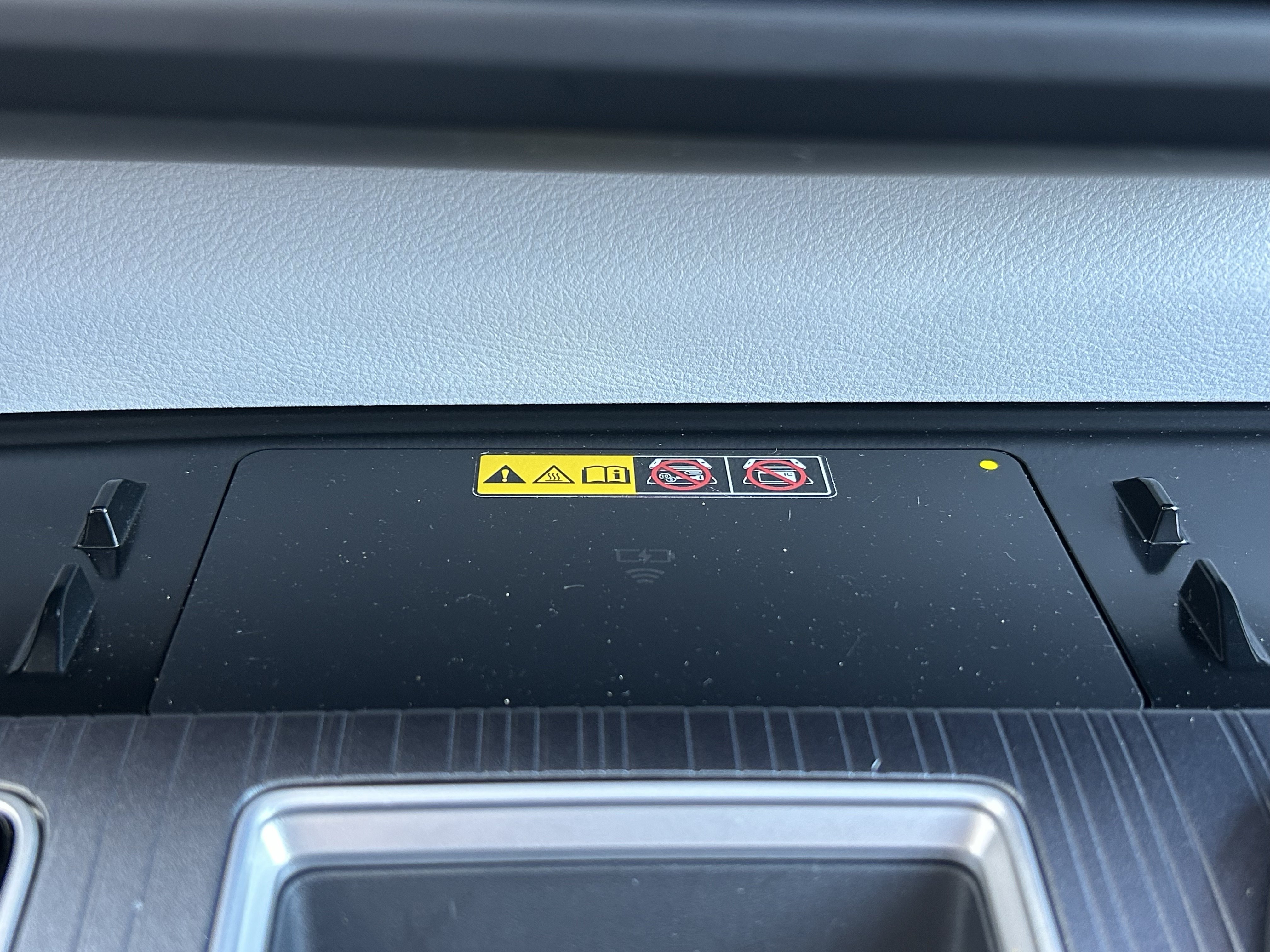 Certified 2025 Toyota Sienna XLE FWD image 34