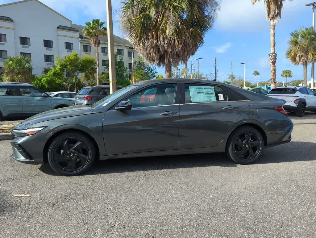 New 2026 Hyundai Elantra SEL Sport Premium FWD image 3