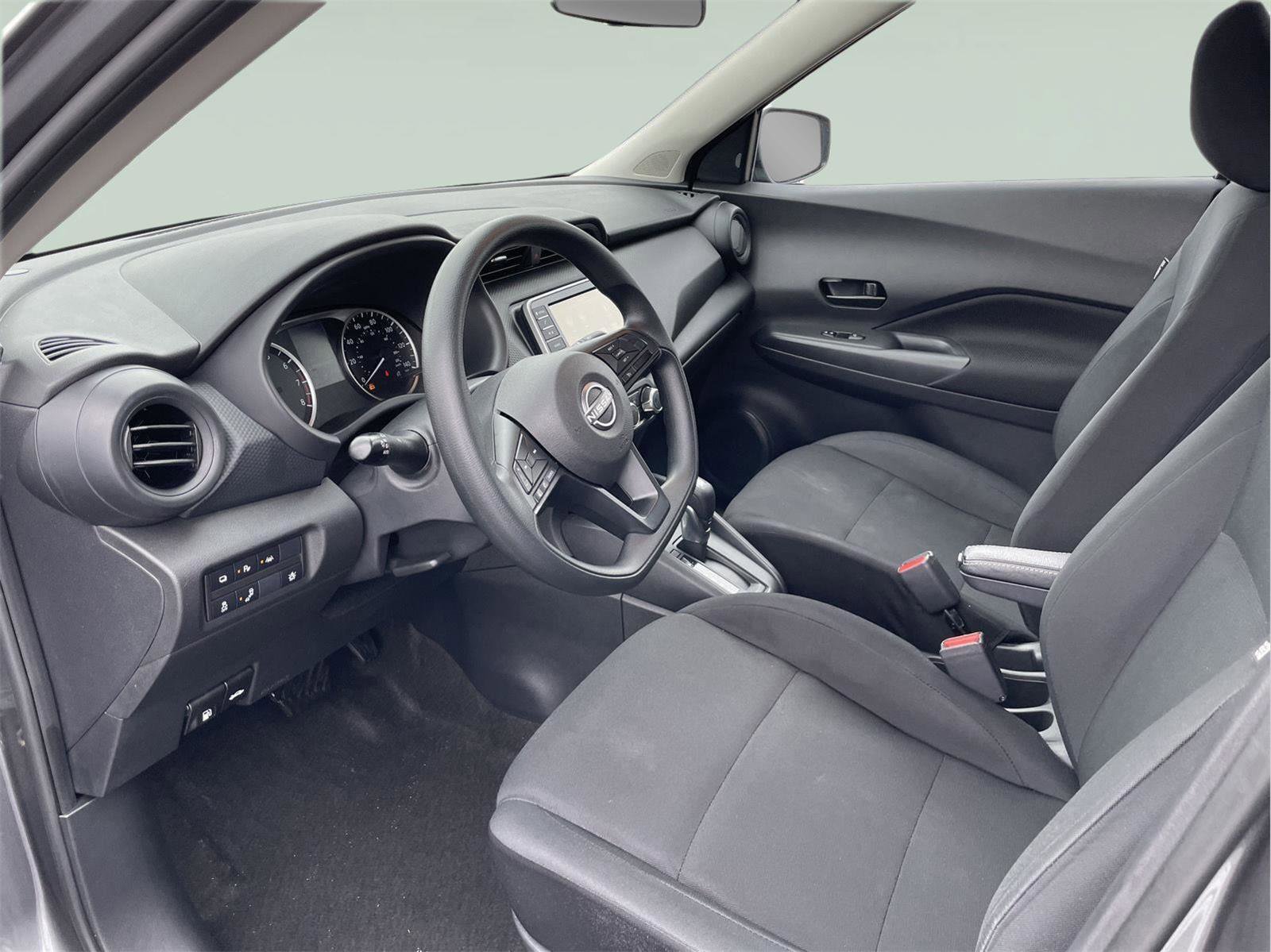 Used 2023 Nissan Kicks S image 12