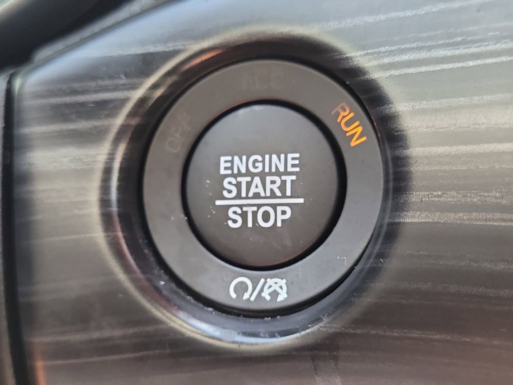 Used 2021 Jeep Grand Cherokee Laredo X RWD image 31