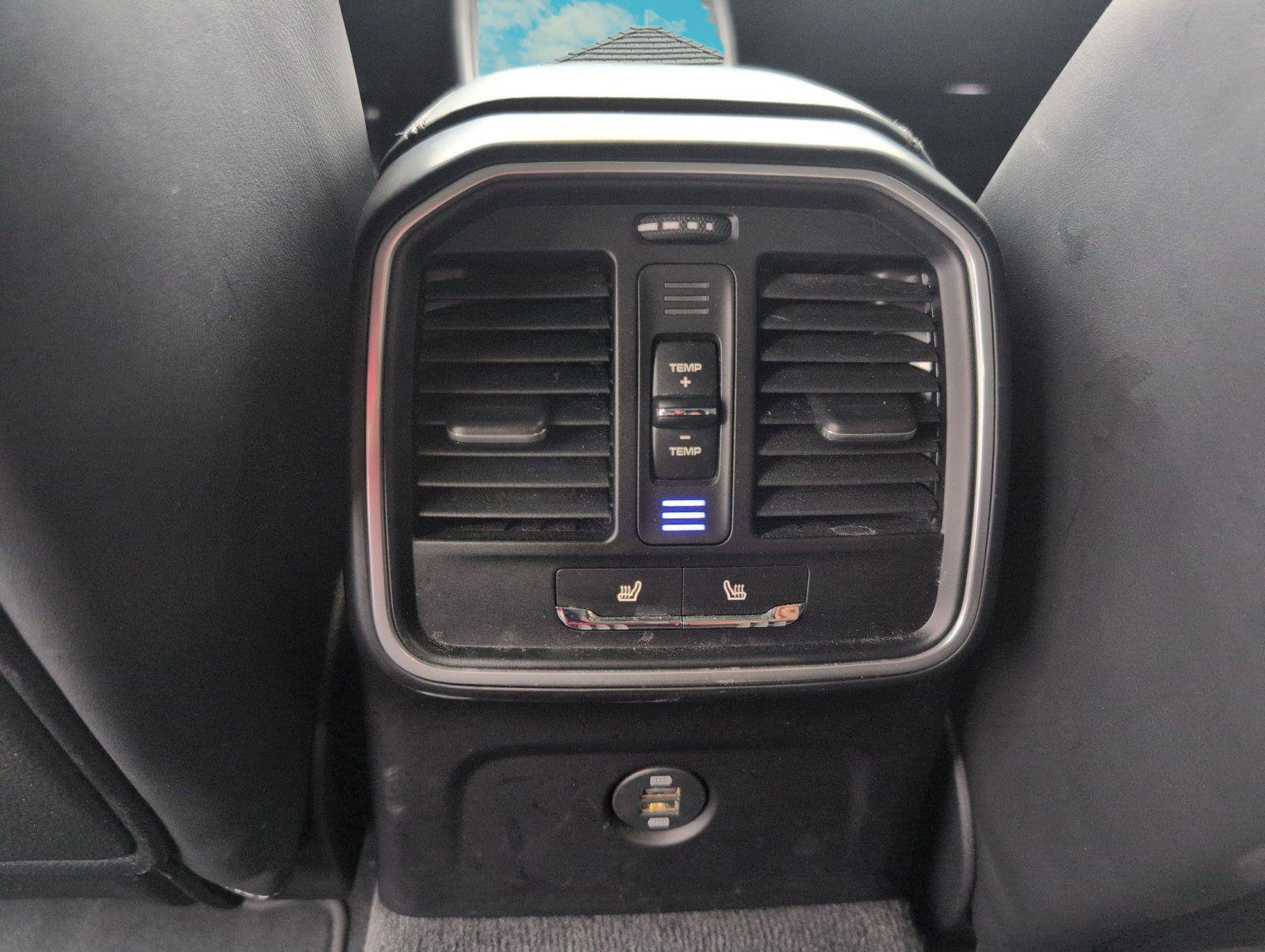 Used 2018 Porsche Macan GTS image 16