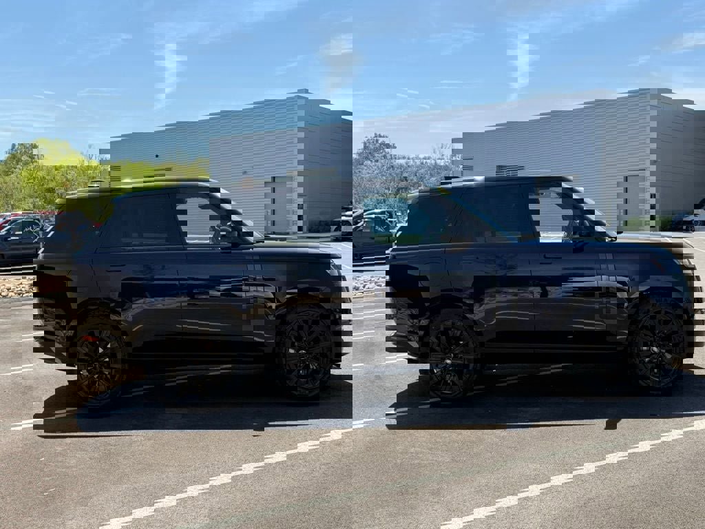 Certified 2023 Land Rover Range Rover Long Wheelbase SE image 5