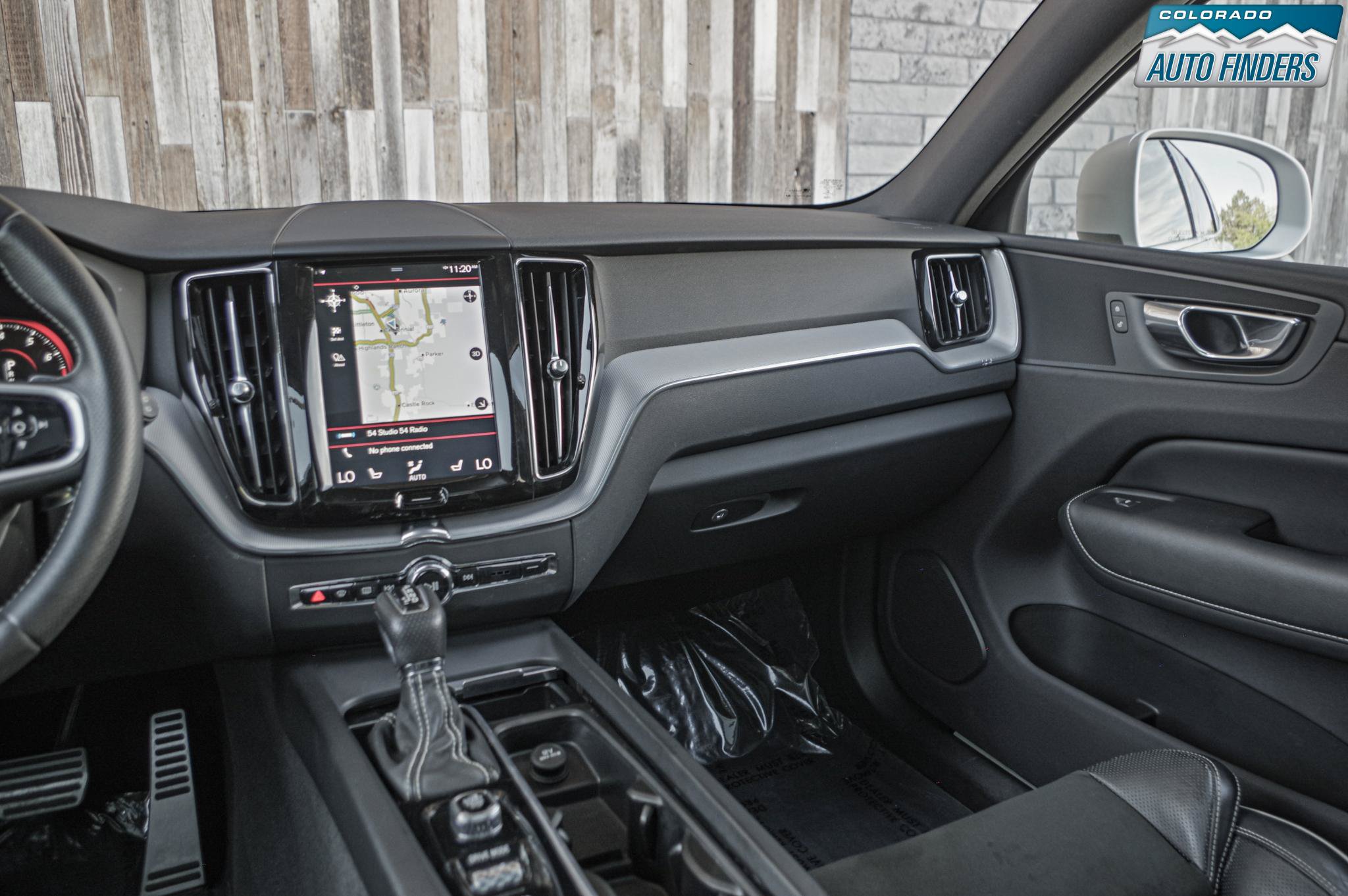 Used 2018 Volvo XC60 T6 R-Design w/ Convenience Package AWD/4WD image 17