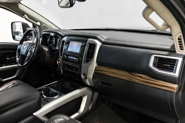 Used 2016 Nissan Titan SL AWD/4WD image 14