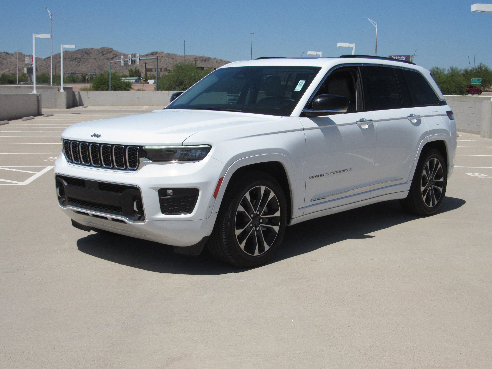 Used 2022 Jeep Grand Cherokee Overland w/ Luxury Tech Group IV
