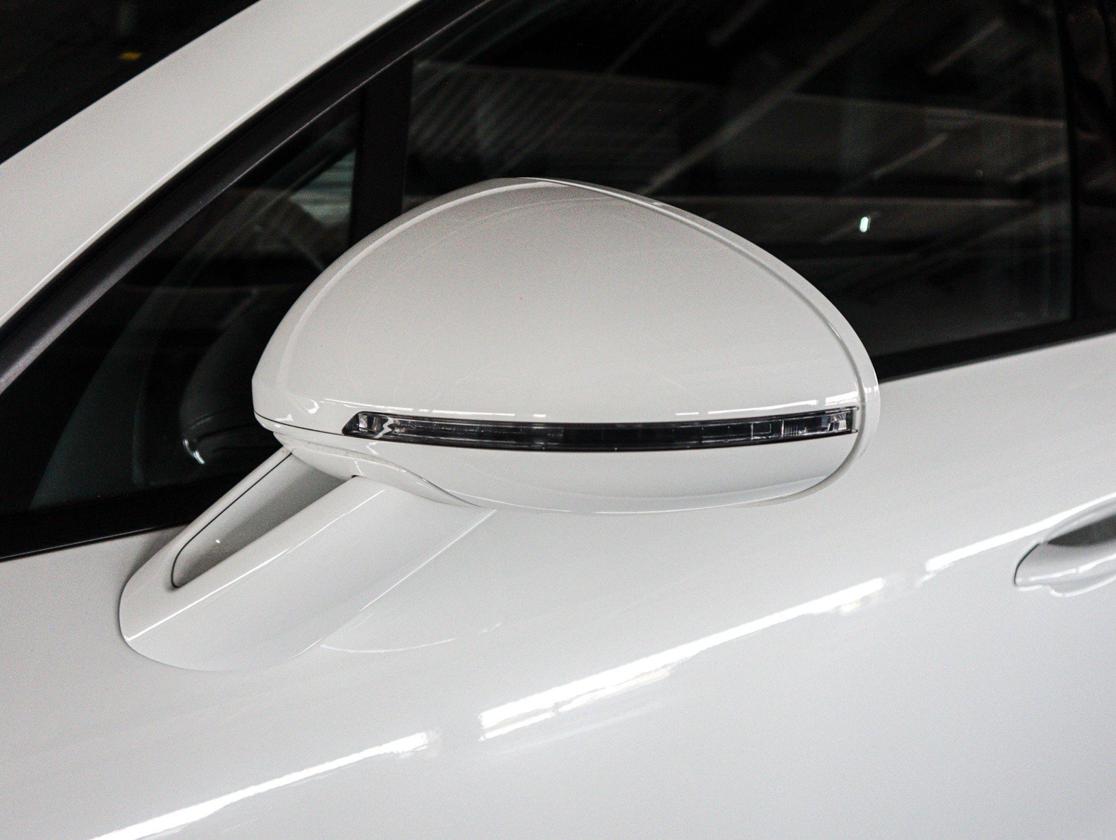 Used 2023 Porsche Macan AWD/4WD image 26