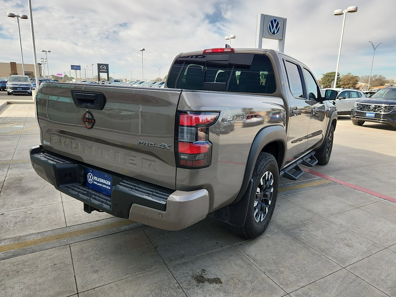 Used 2023 Nissan Frontier PRO-4X w/ Pro Convenience Package image 7