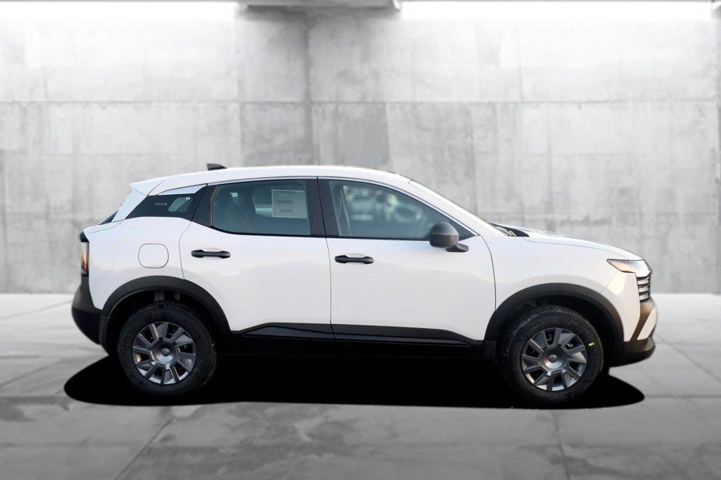 New 2026 Nissan Kicks S image 5
