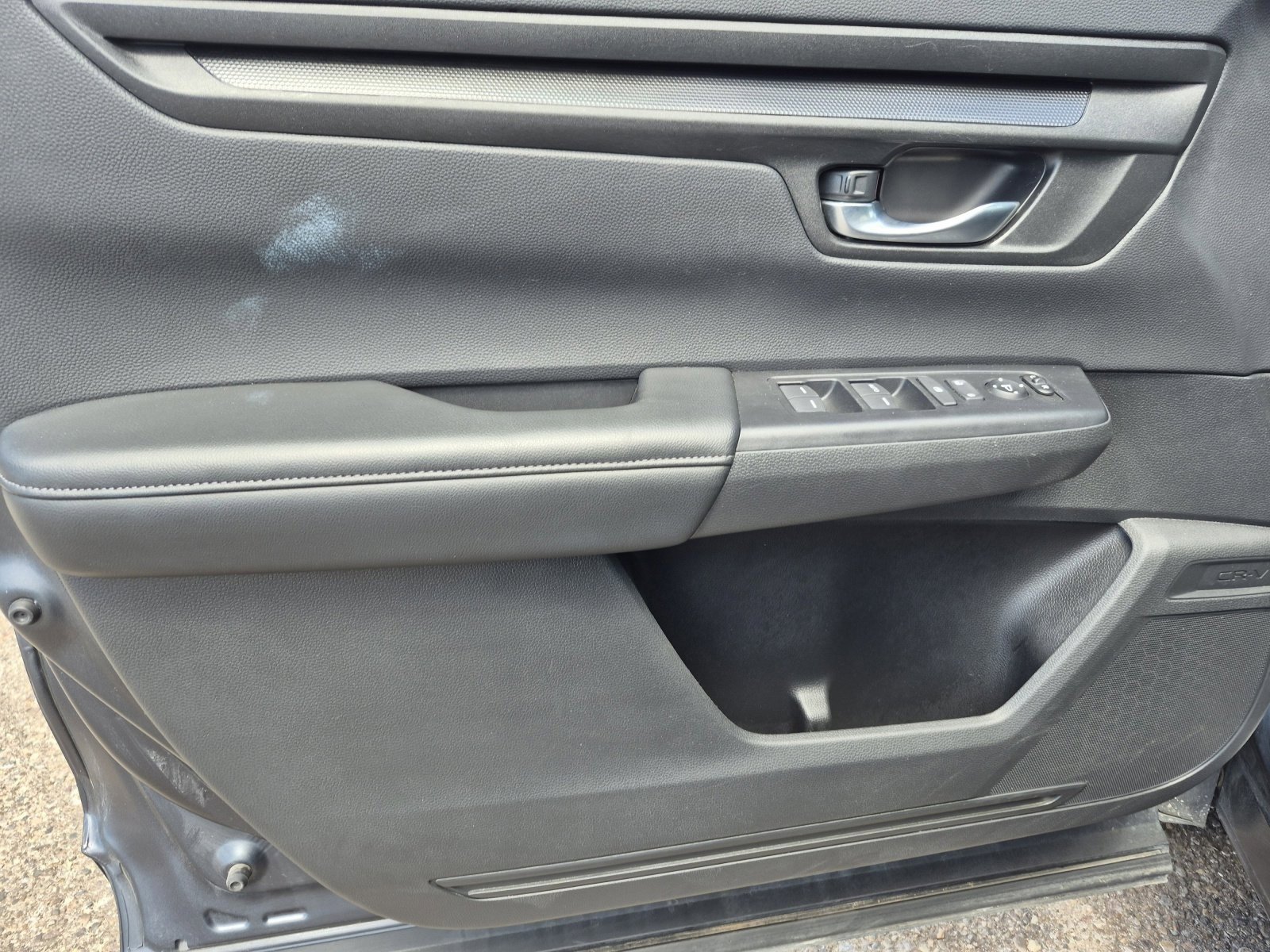 Used 2025 Honda CR-V LX image 14