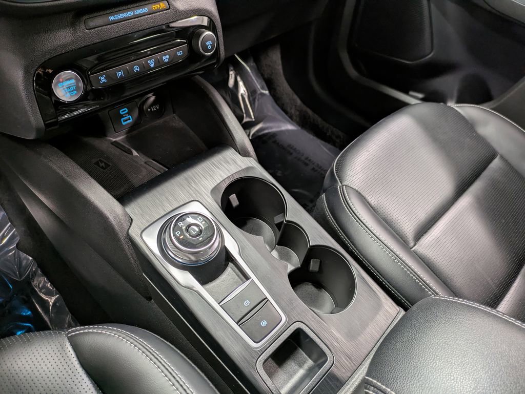 Used 2023 Ford Escape Platinum AWD/4WD image 13