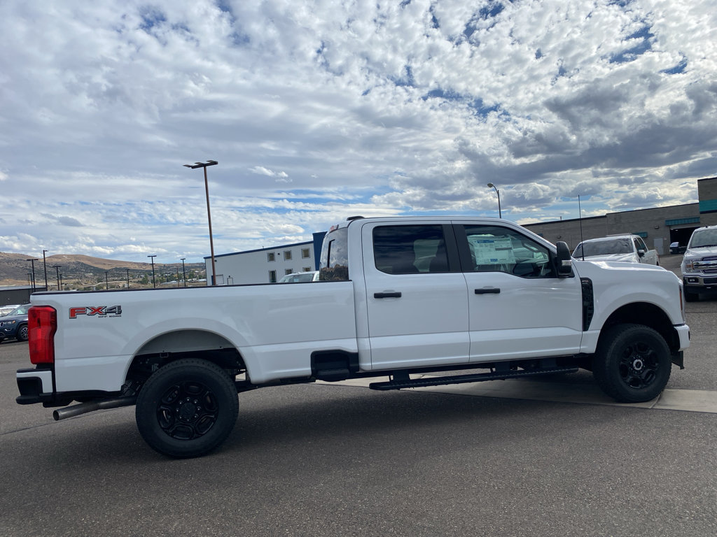 New 2026 Ford F350 4x4 Crew Cab Super Duty image 17